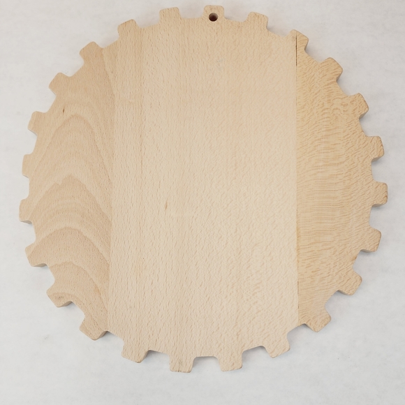 New Wooden Cutting Board Toro Dorado Shape of a Fly Wheel - Picture 2 of 2